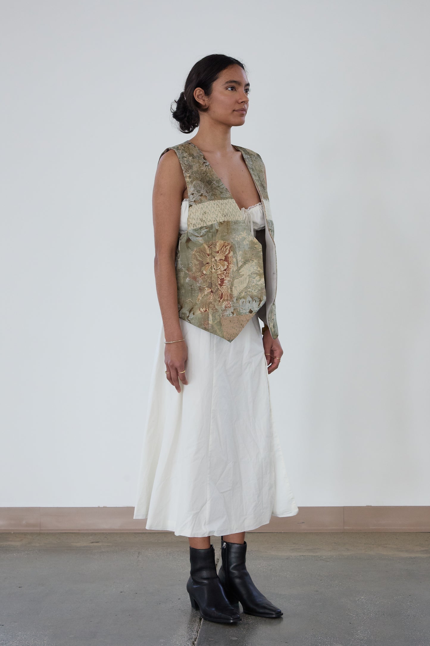 Baroque Garden Vest in Ash Green